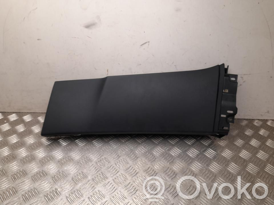Tesla Model X Pilar (B) (inferior) 