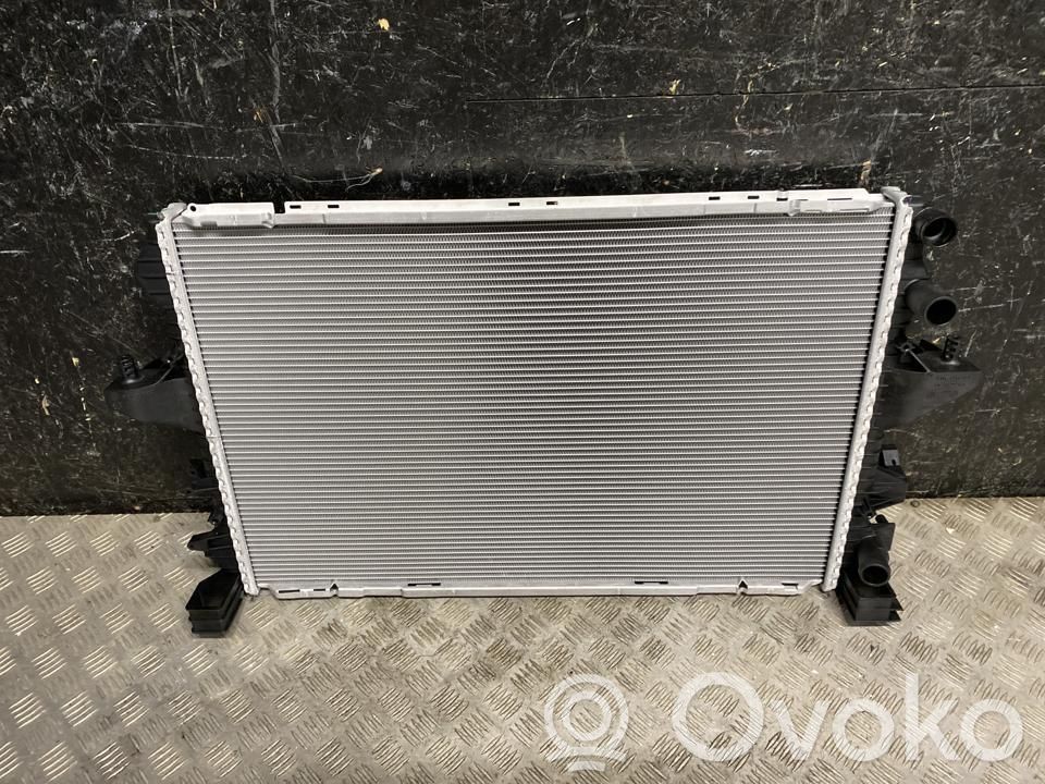 Audi Q7 4L Coolant radiator 
