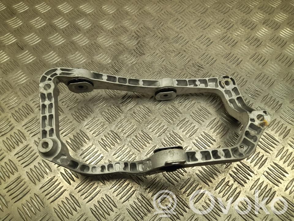 Soporte de montaje del motor (Usadas)   VD38893