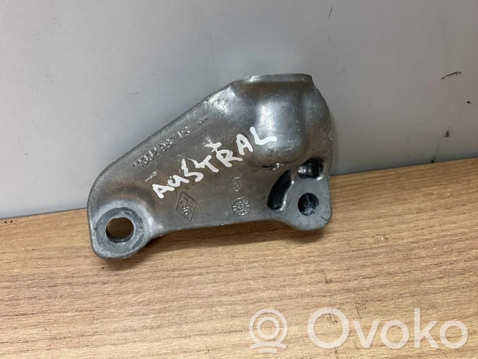 Renault Austral Engine mounting bracket 