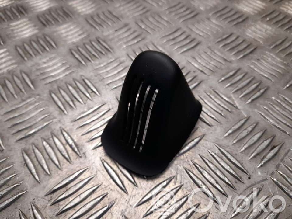 Tesla Model Y Otros repuestos del interior 