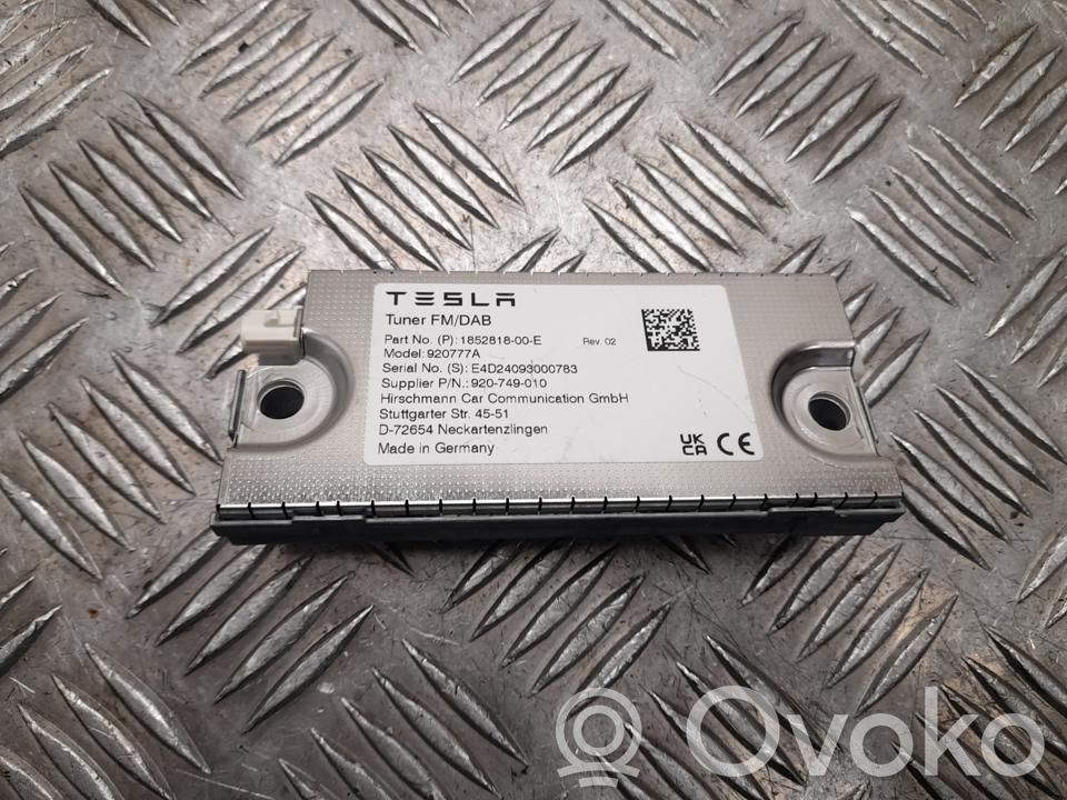 Pystyantennivahvistin   185281800E,U1053