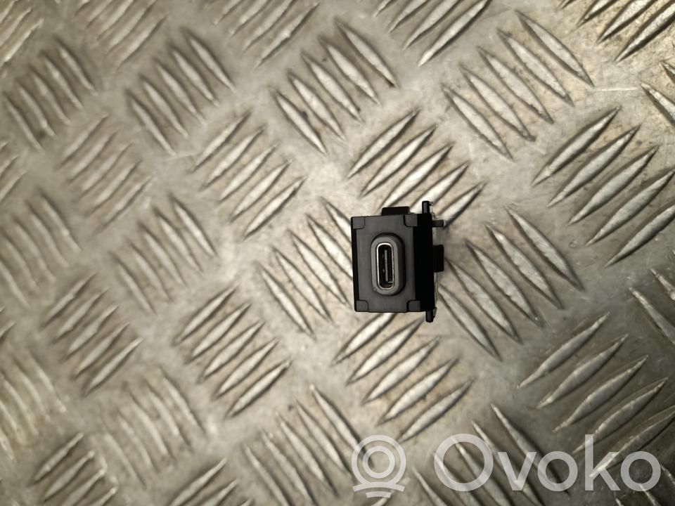 Toyota C-HR II USB socket connector 
