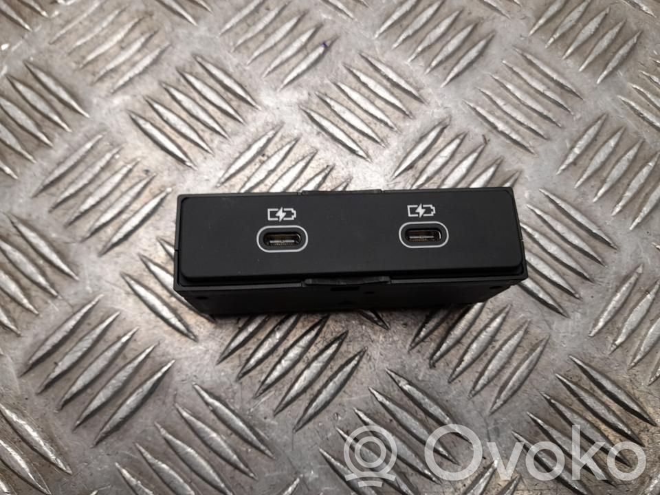 Audi Q5 SQ5 FY USB socket connector 