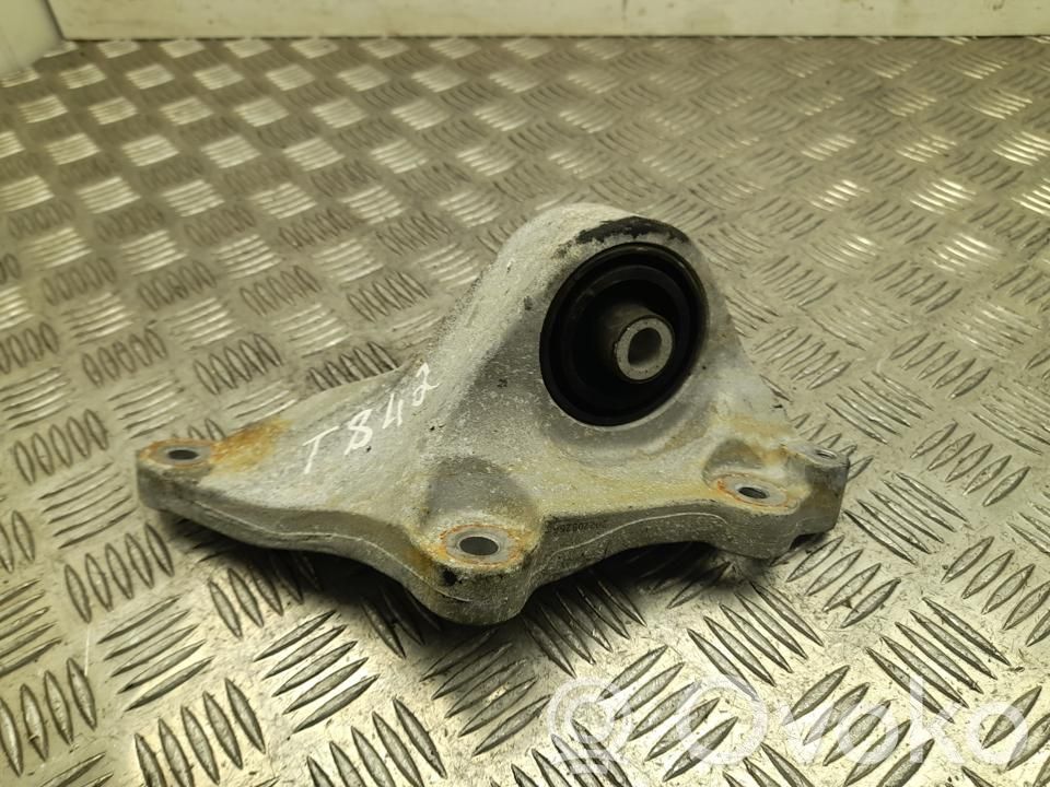 Soporte de montaje del motor   VD40007