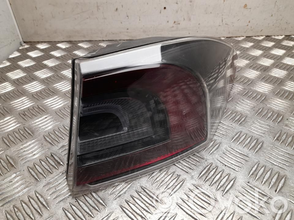 Tesla Model S Galinis žibintas kėbule 
