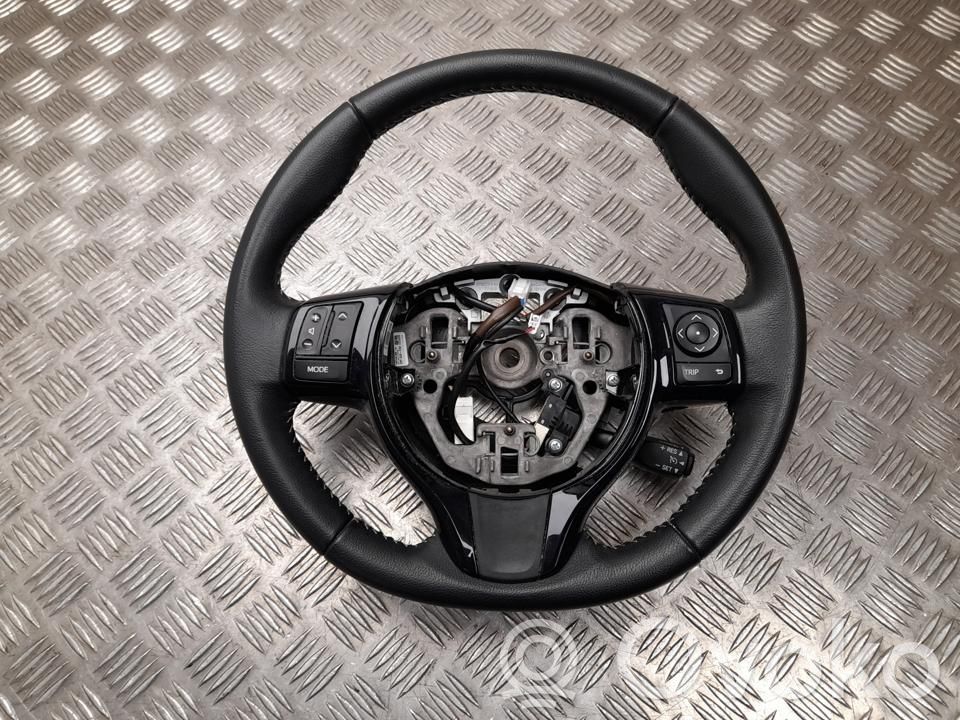 Toyota Yaris Ohjauspyörä 