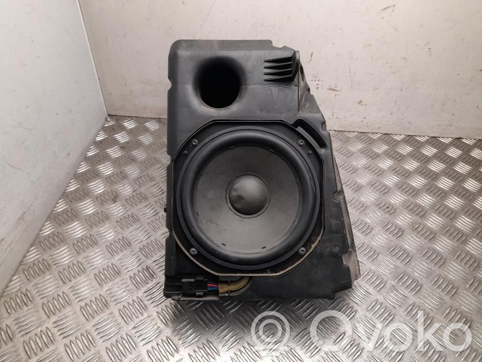 Tesla Model 3 Altavoz subwoofer 
