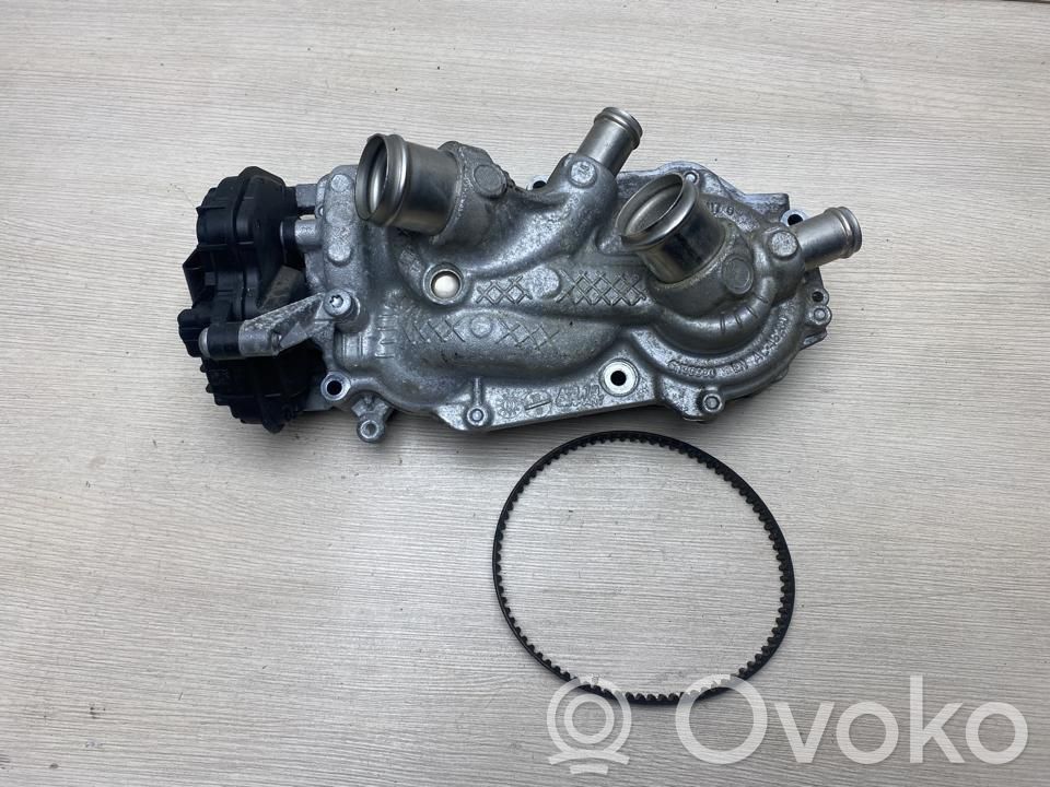 Volkswagen PASSAT B8 Pompe de circulation d'eau 