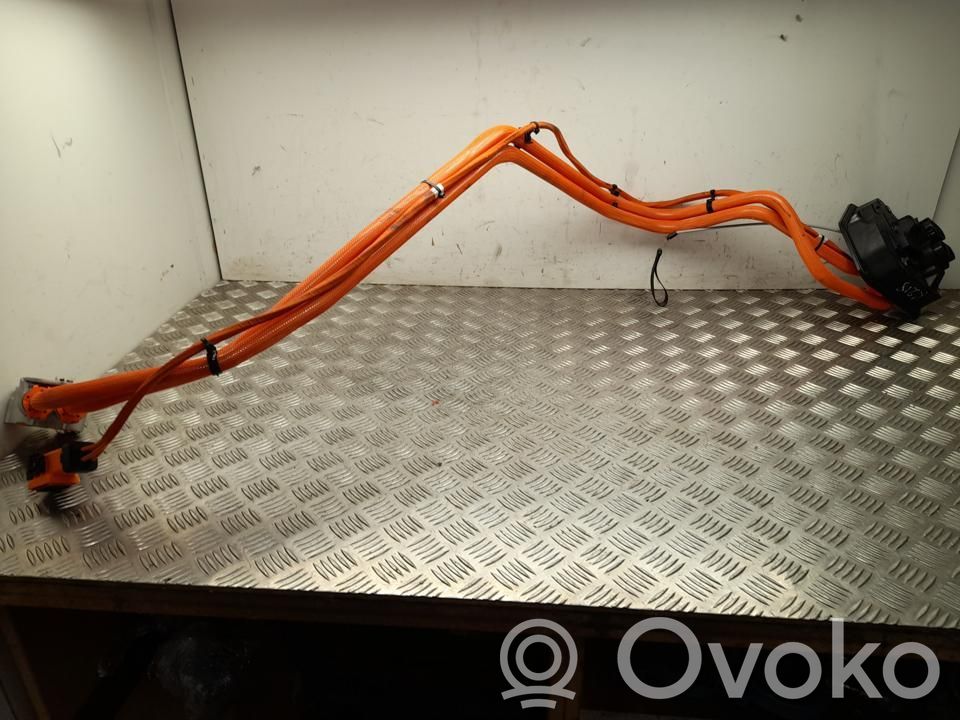 Tesla Model 3 Sähköauton latauskaapeli 