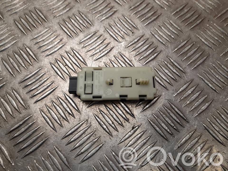 Antenas pastiprinātājs   5B4E028,U1099