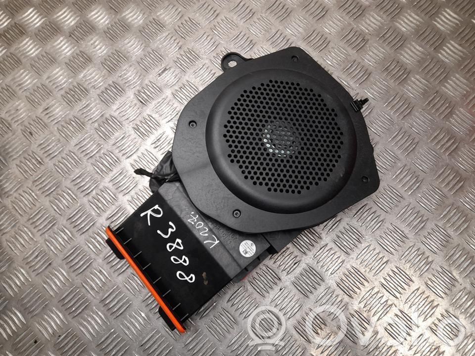 BMW iX1 Subwoofer 