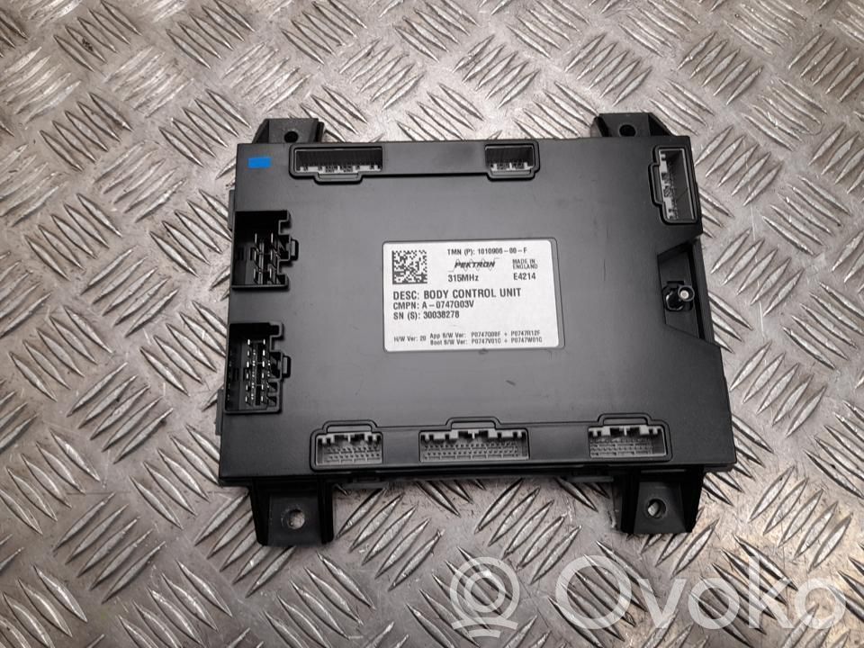 Tesla Model S Komforto modulis 