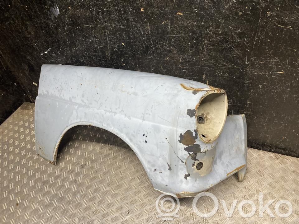 Mercedes-Benz 190 230 W110 W111 Aripă 