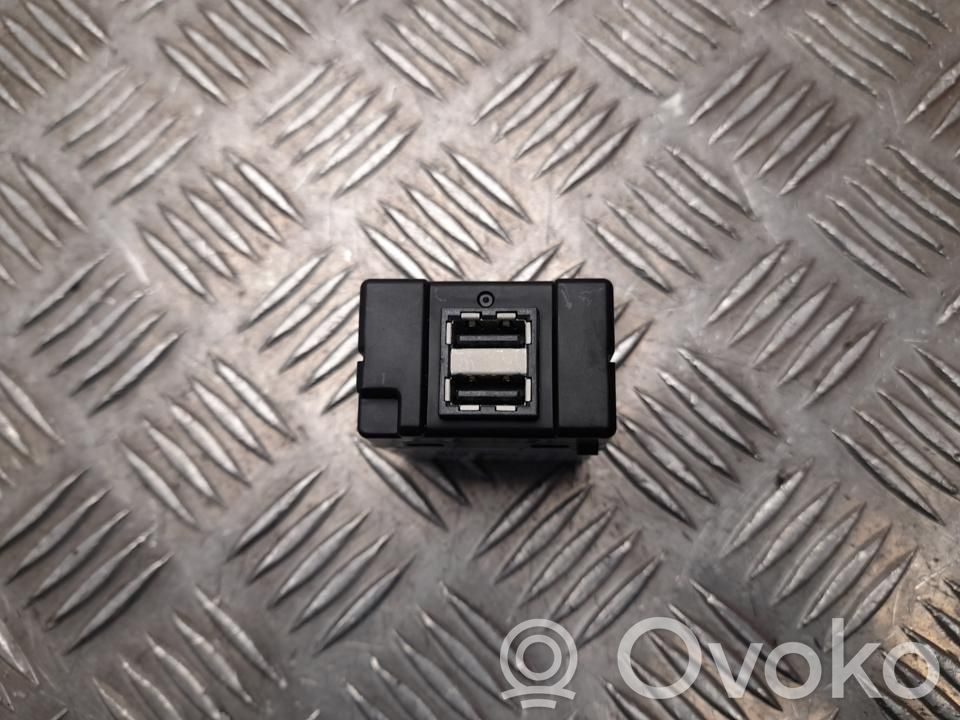 Volvo XC90 Priză USB 