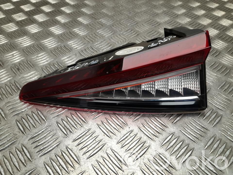 Lampa tylna   5LG945308C,A5890