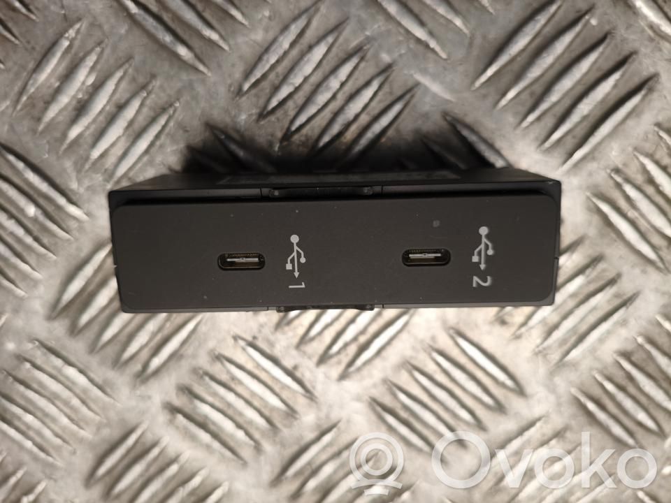 Gniazdo / Złącze USB   83A035736A,H8702