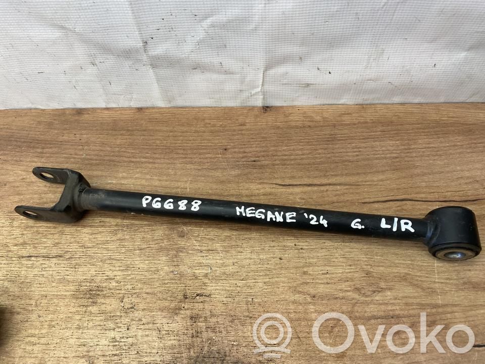 Renault Megane E-Tech Brazo de suspensión trasero 