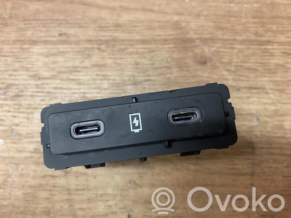 USB-pistokeliitin   284H35397R,KLEP6703