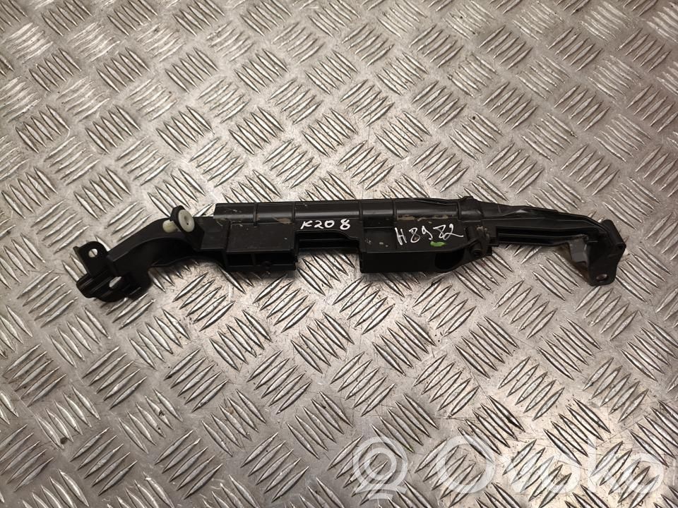 BMW 5 G60 G61 Muu moottoritilan osa 