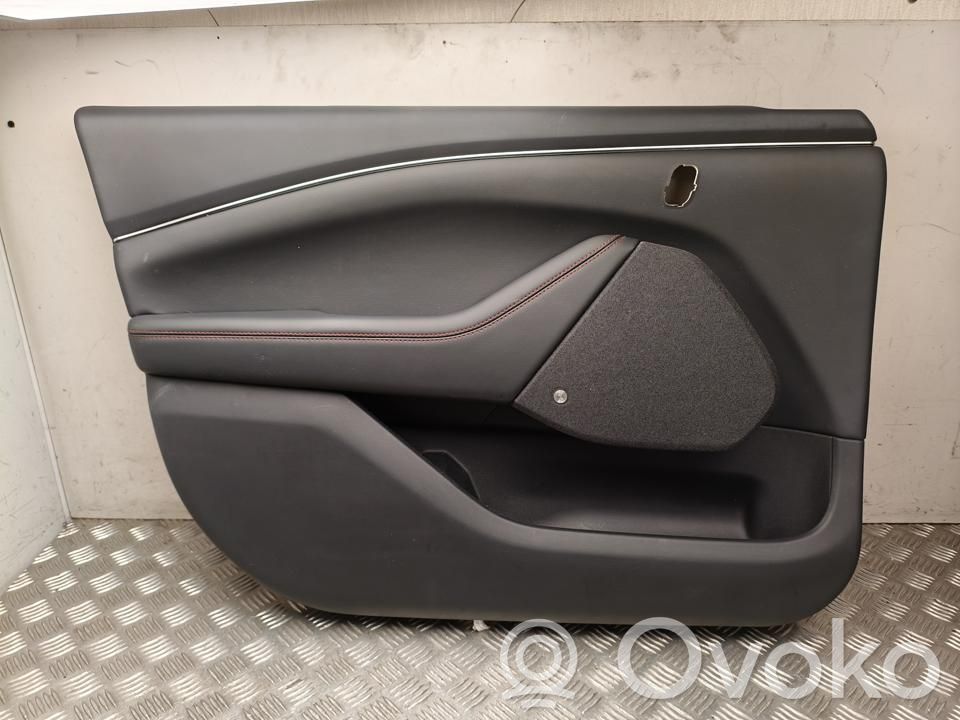Ford Mustang Mach-E Boczki / Poszycie drzwi przednich 