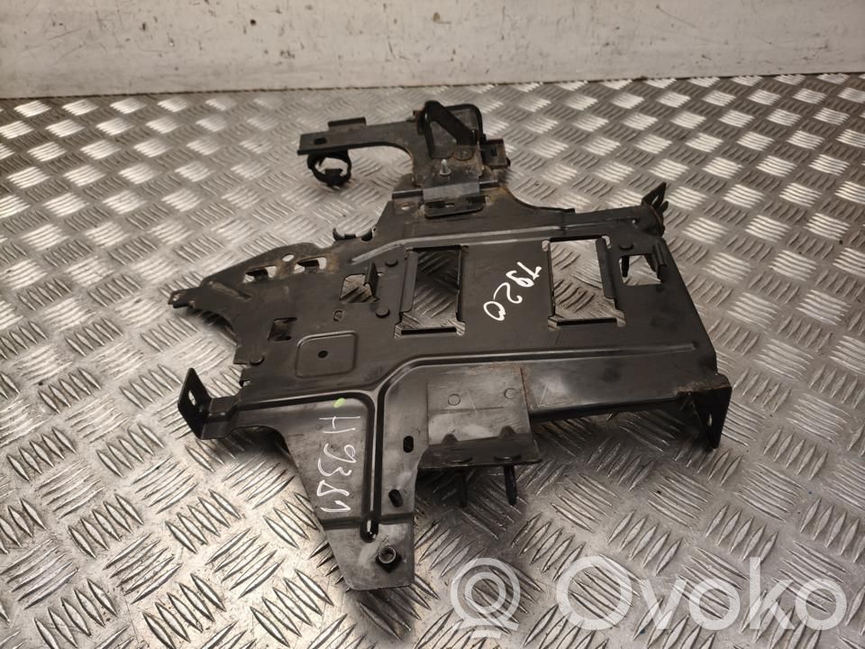 Renault Master III Alte componente capac prag/stâlp