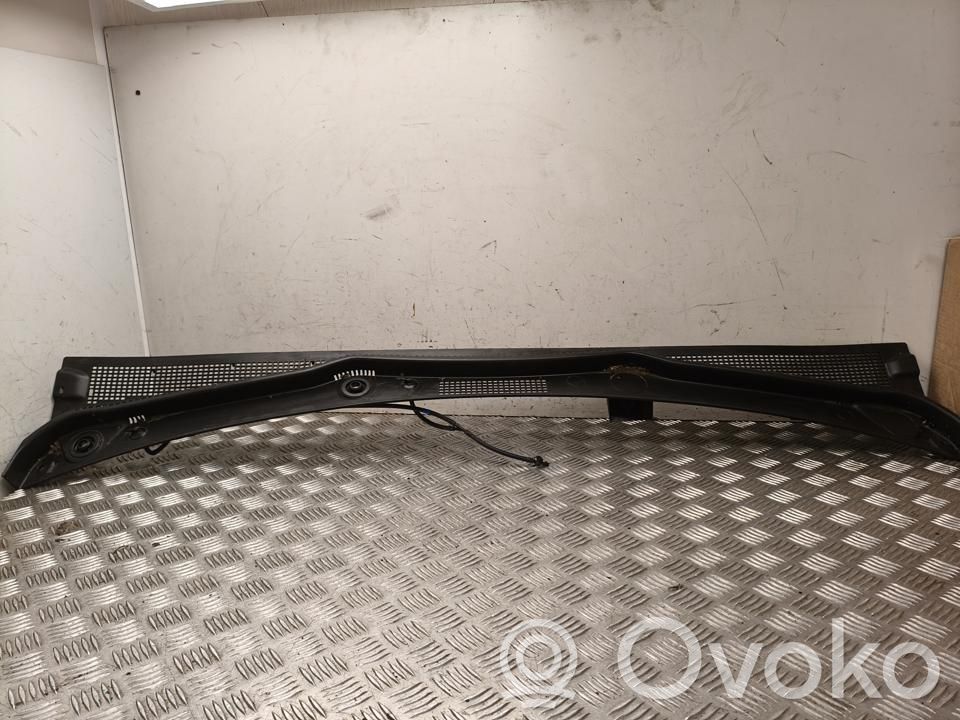 Renault Megane E-Tech Moldura del limpia 