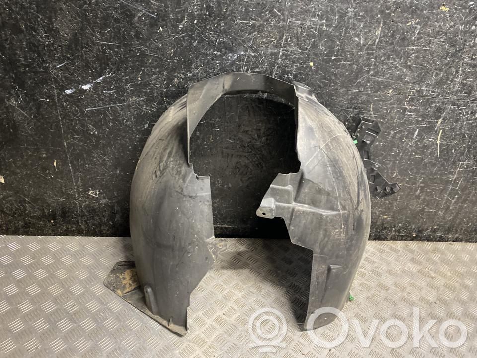 Volvo V60 Nadkole przednie