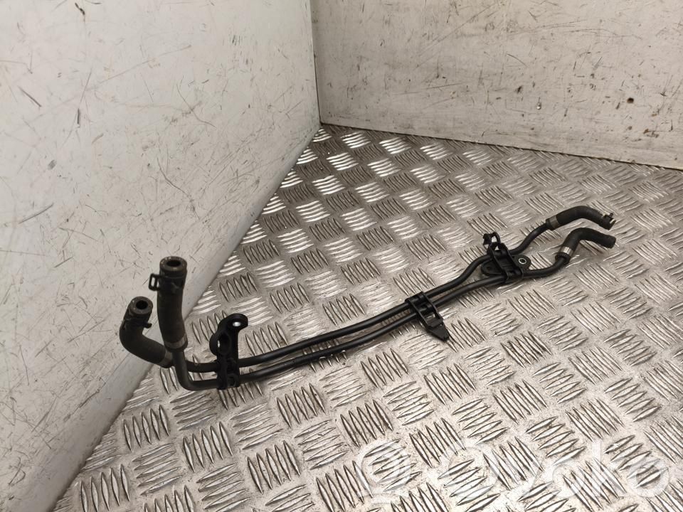 Volkswagen Touran III Tubo flessibile del liquido di raffreddamento del motore