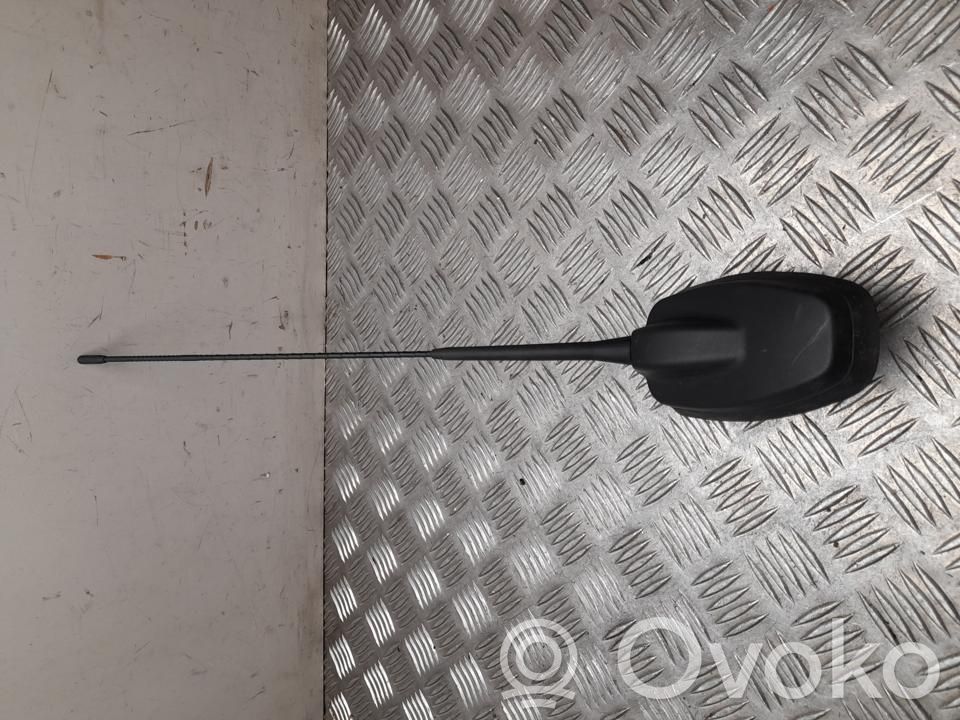 Mercedes-Benz Sprinter W907 W910 GPS-pystyantenni