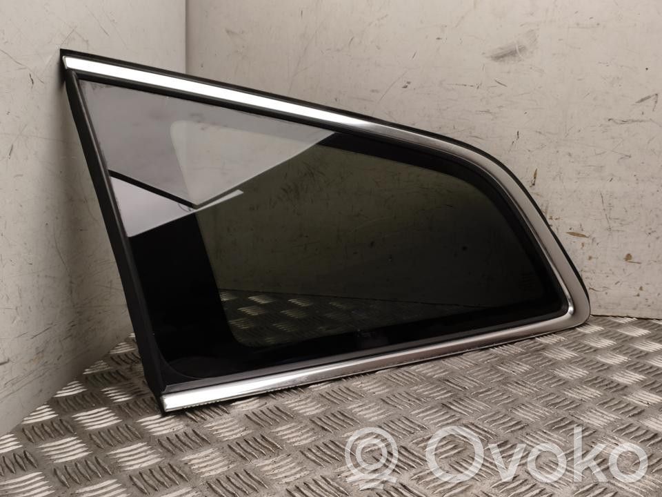 Volvo V60 Takasivuikkuna/-lasi 