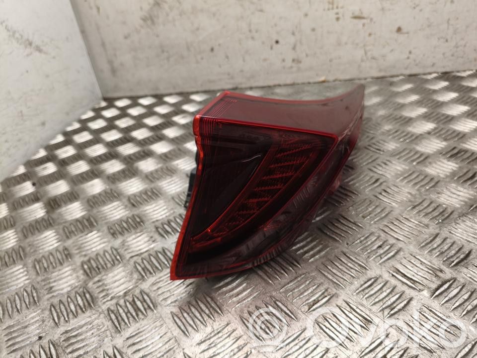Toyota Prius (XW50) Rear/tail lights