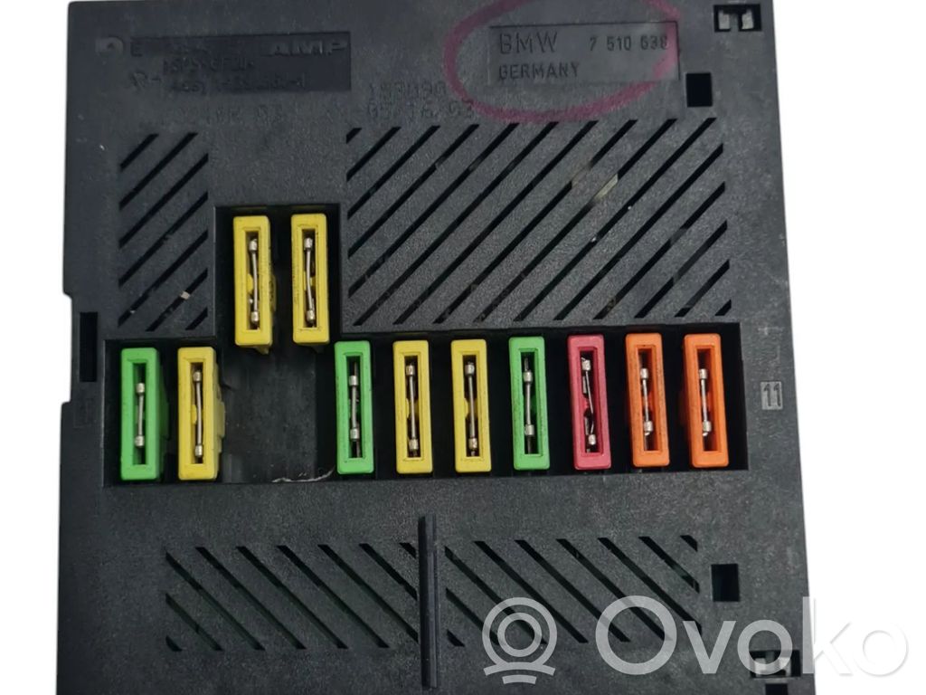 BMW 7 E65 E66 Saugiklių blokas 