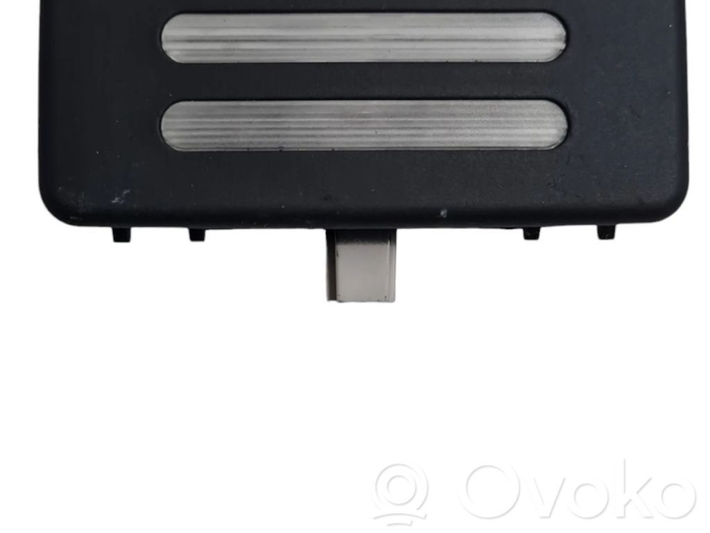BMW 7 E65 E66 Etuistuimen valo 