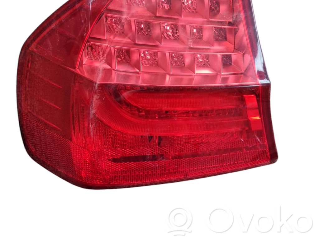 BMW 3 E90 E91 Aizmugurējais lukturis virsbūvē 