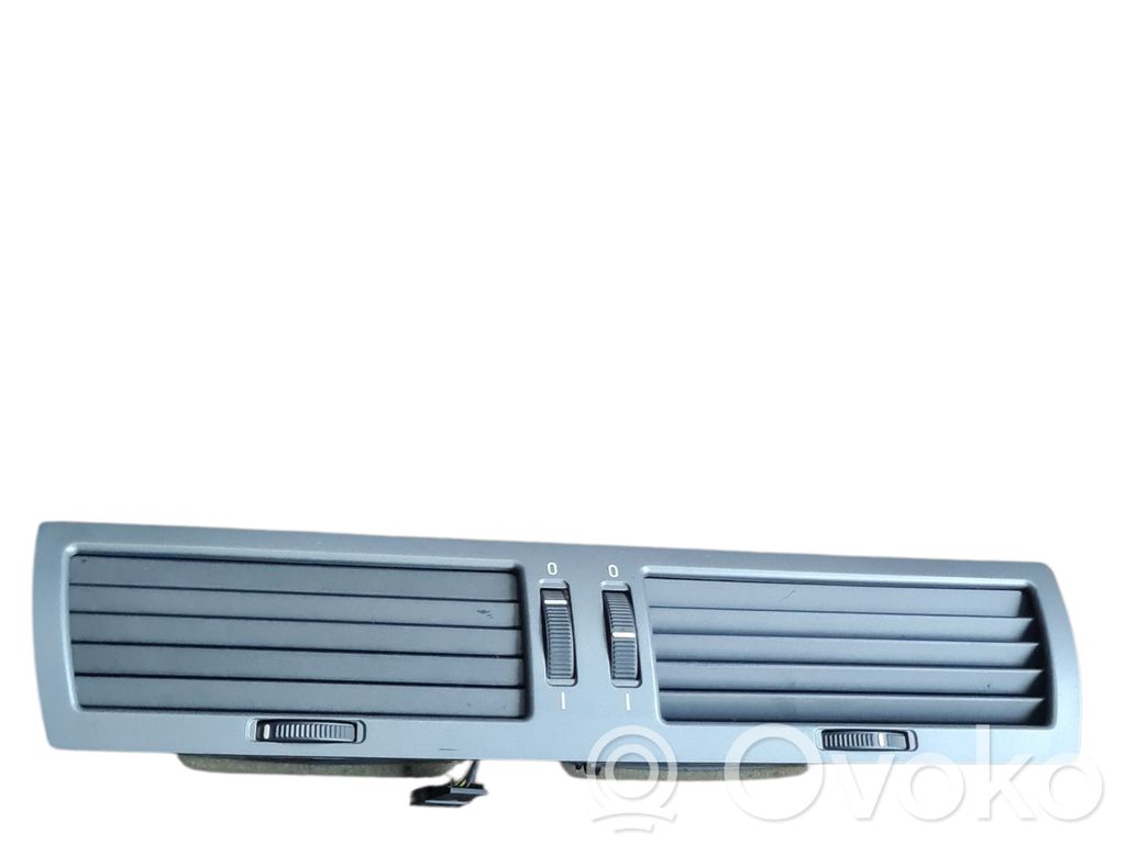BMW 7 E65 E66 Centrinės oro grotelės 