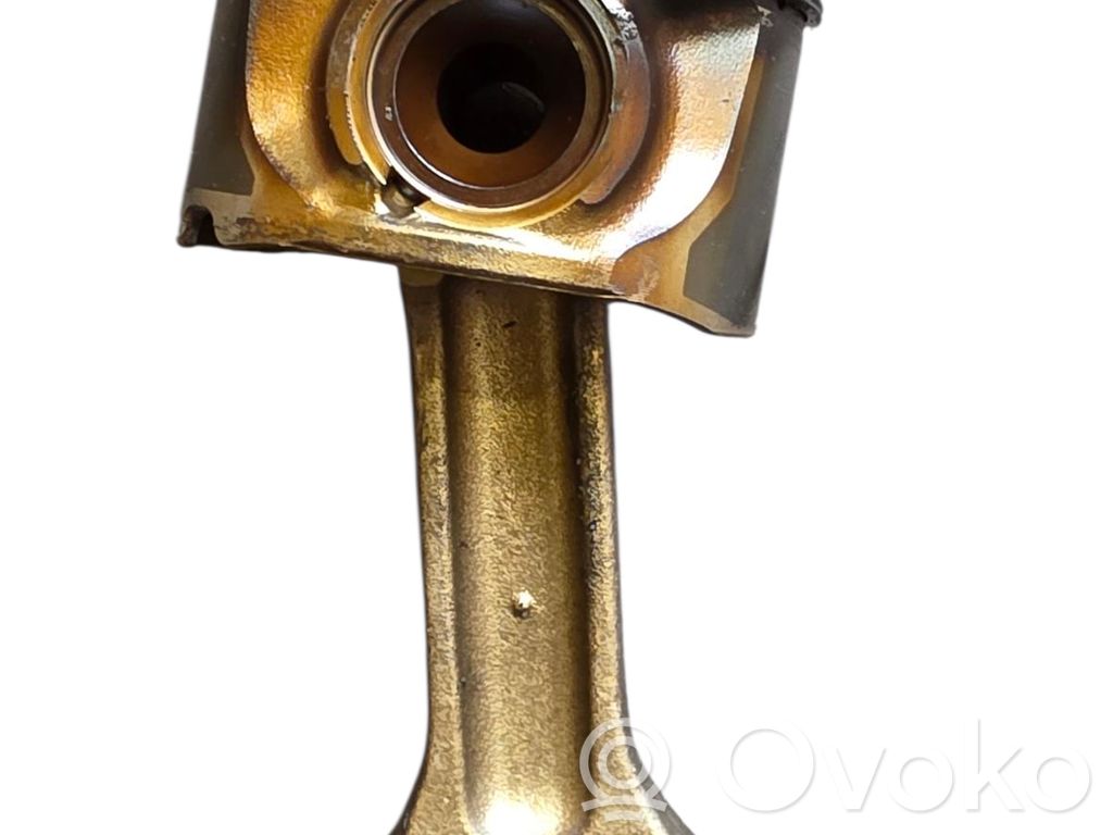 BMW 7 E65 E66 Tłok z korbowodem 