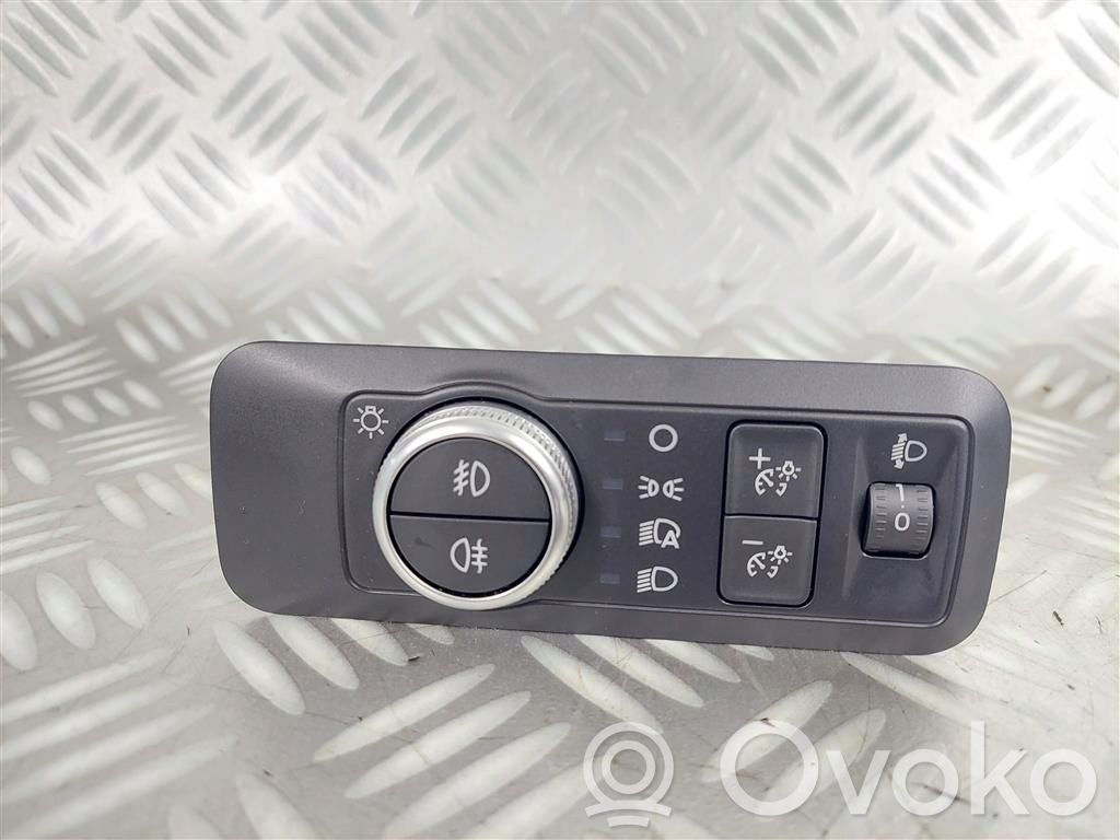 Ford Kuga III Light switch 