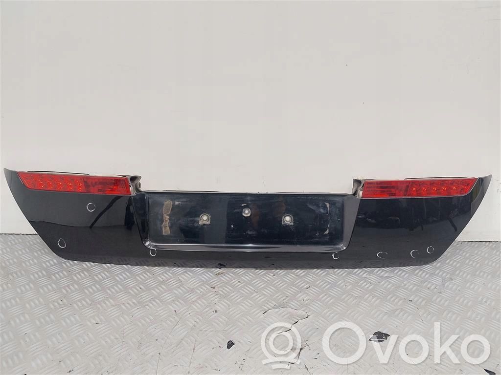 Tailgate trim   8223241