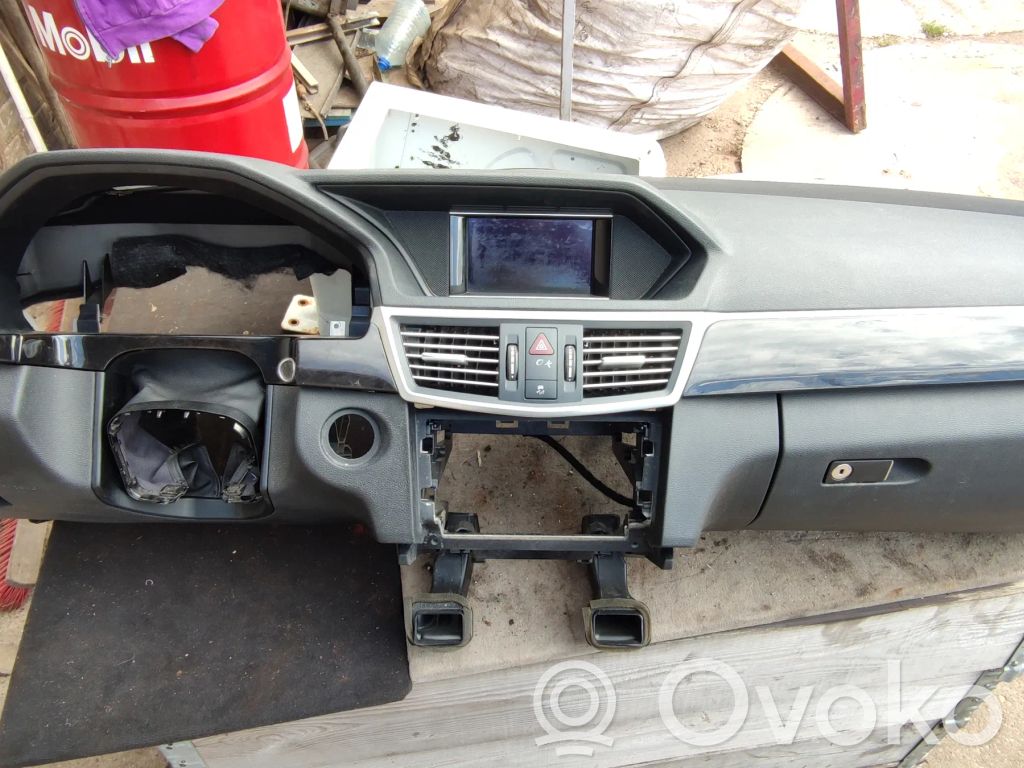 Mercedes-Benz E W212 Panel de instrumentos 
