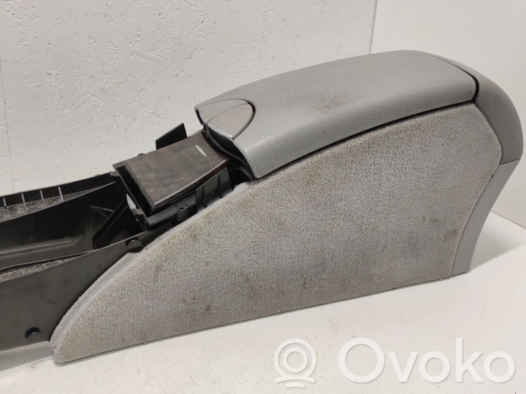Mercedes-Benz E W211 Armrest 