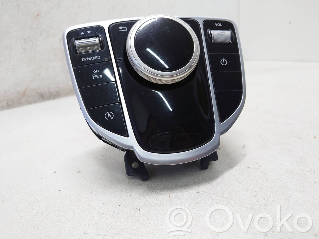Mercedes-Benz C W205 Przyciski multifunkcyjne 