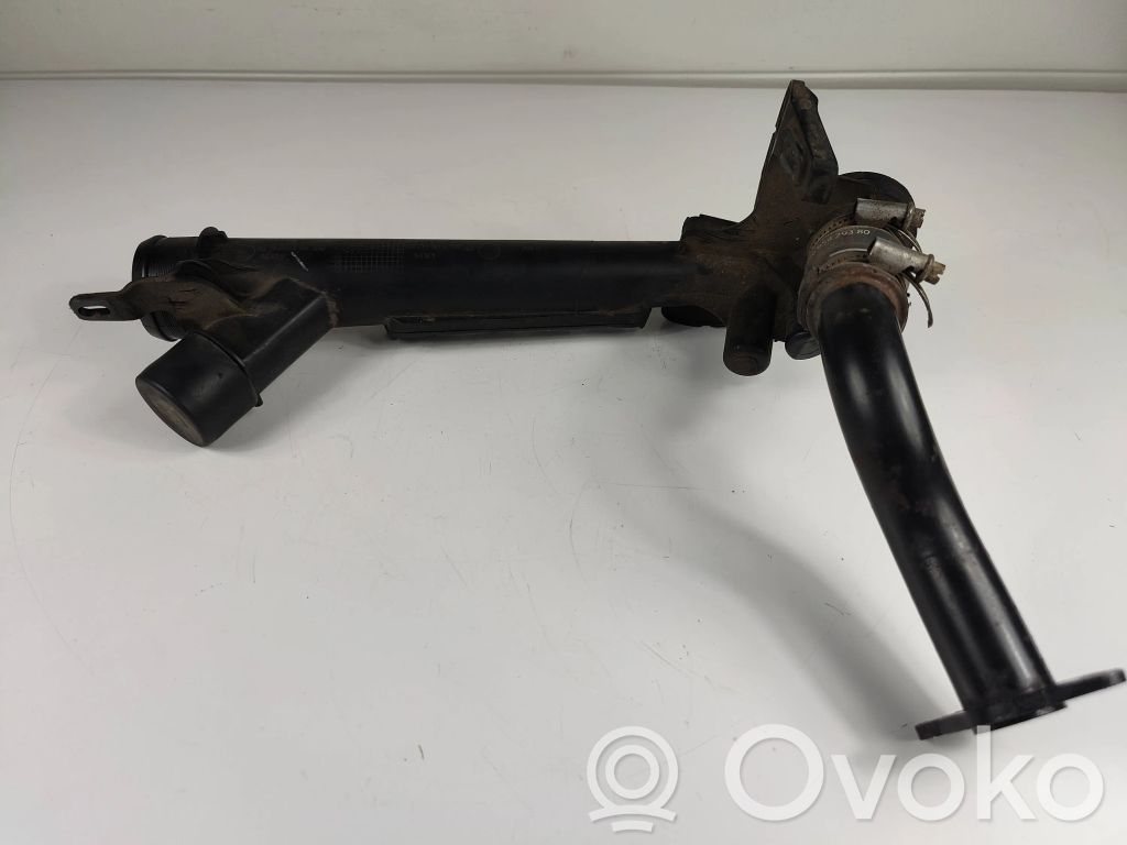 Peugeot 508 Intercooler air channel guide 