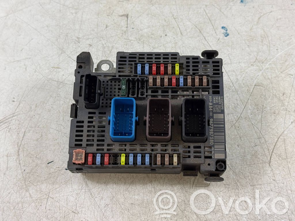 Peugeot 508 Fuse module 