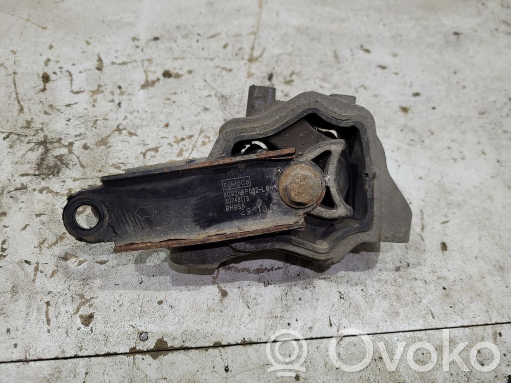 Volvo S60 Engine mount bracket 