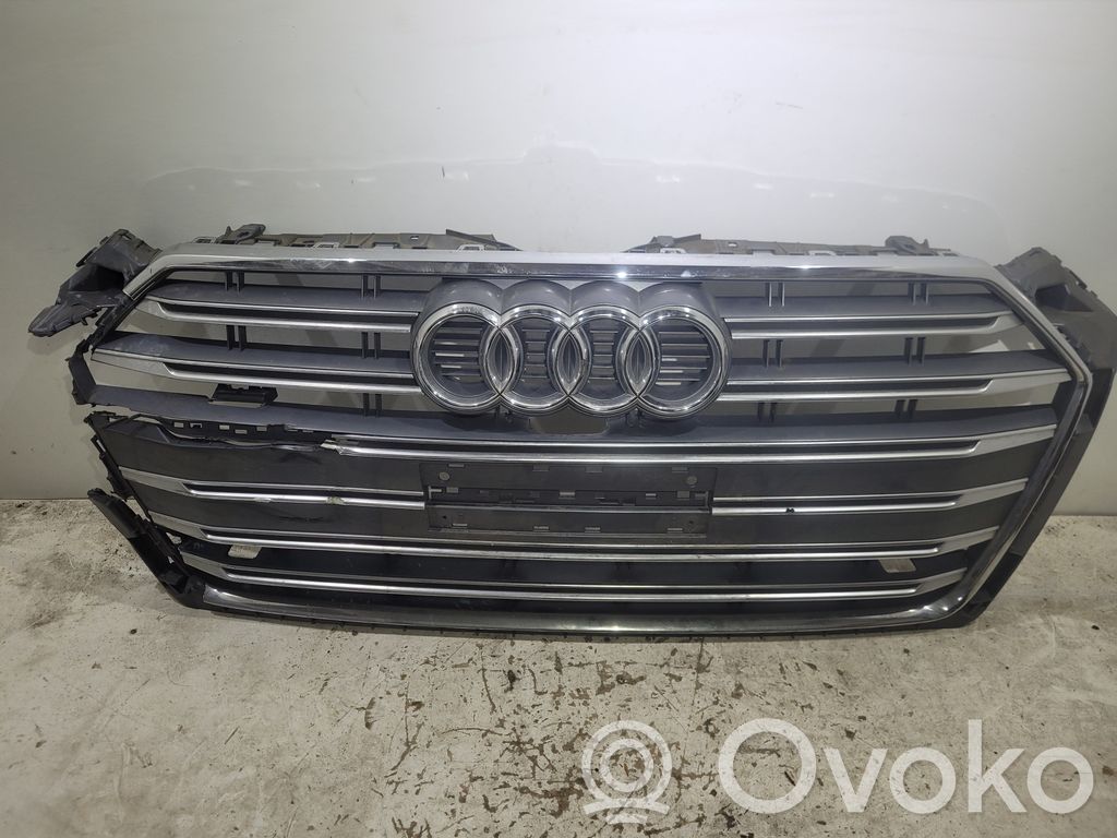 Audi A5 Rejilla superior del radiador del parachoques delantero 