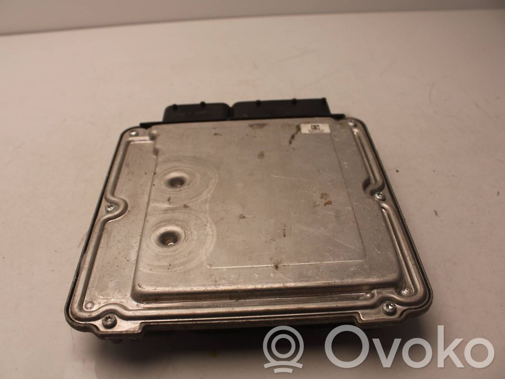 Audi A4 S4 B8 8K Engine control unit/module 
