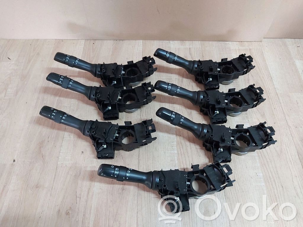 Toyota Auris 150 Autres commutateurs / boutons / leviers 