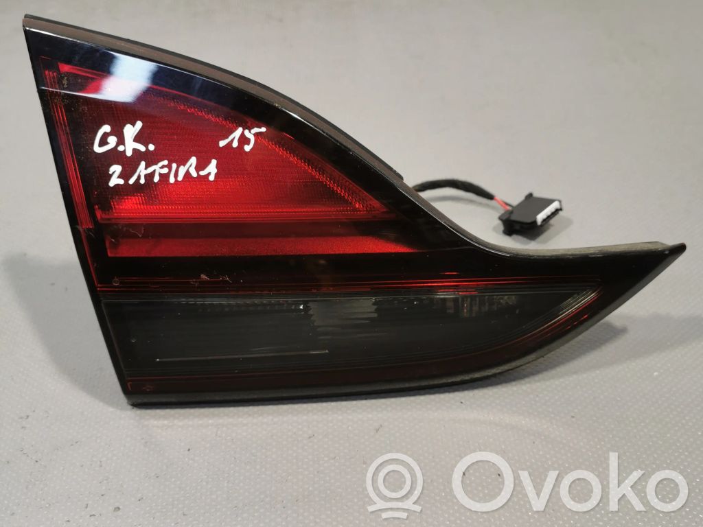 Opel Zafira C Luces portón trasero/de freno 