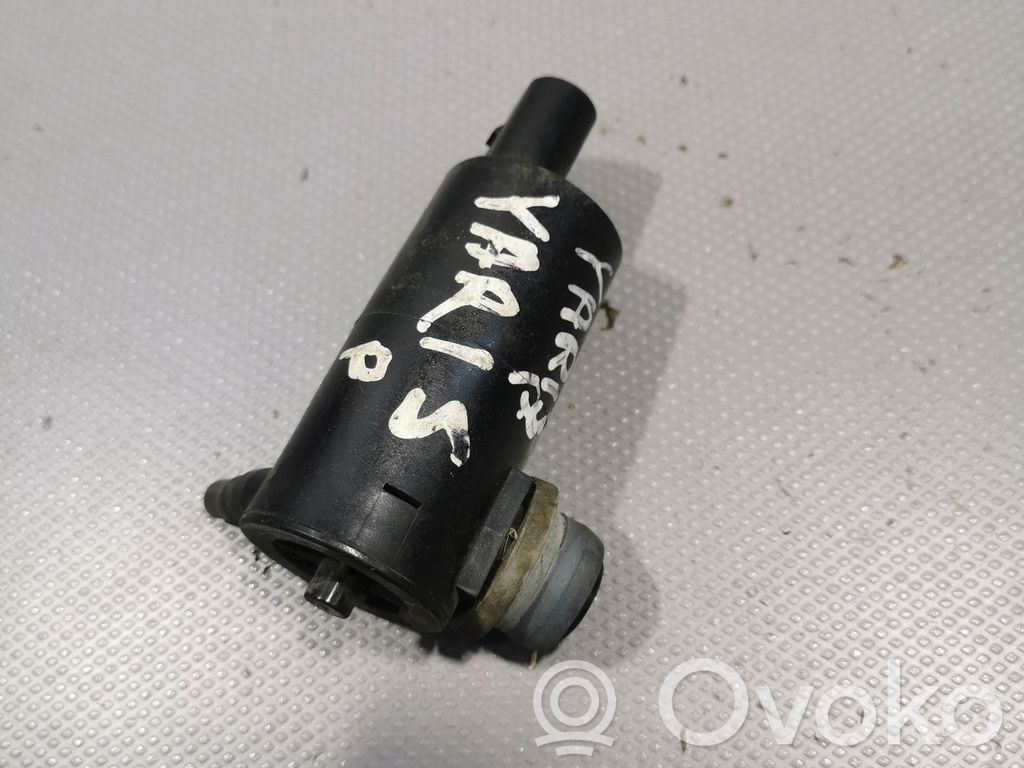 Toyota Yaris Windscreen/windshield washer pump 